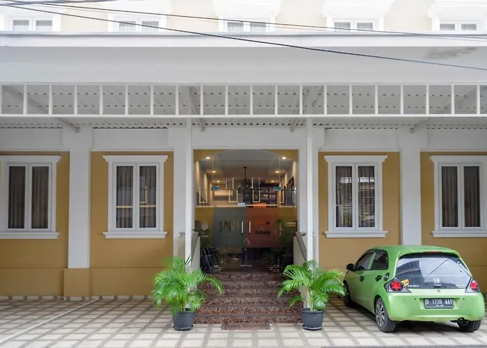 Sans Empress Simpang LimaHotel Semarang